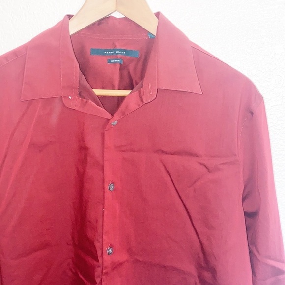 Perry Ellis Red Business Casual Men's Button Front Dress Shirt - Picture 2 of 7